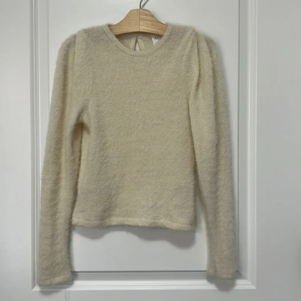 Zara Kids girls cream long sleeve fuzzy sweater size 10